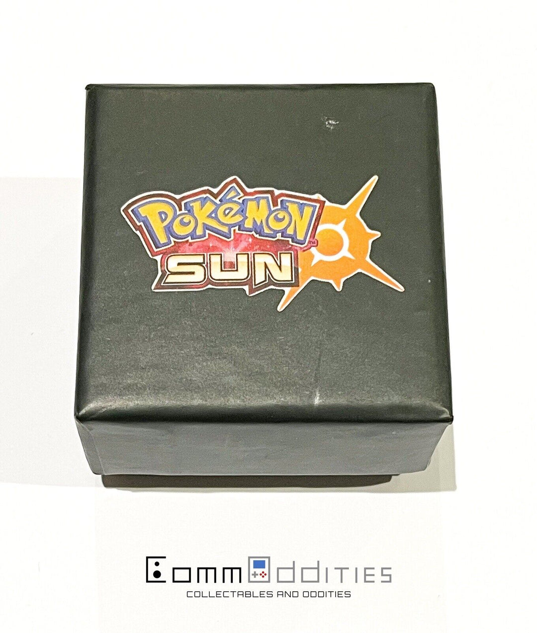 Pokémon Sun And Moon Fan Edition Collectors Badge Pin Toy - Sun Edition Pin