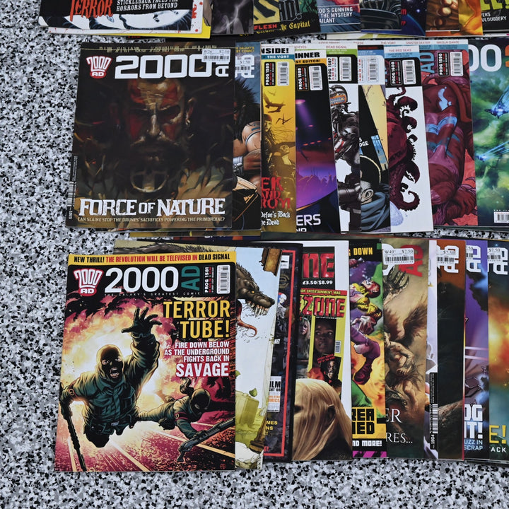 2000 AD - Assorted Comic Bulk Lot - 86 Issues - Comics