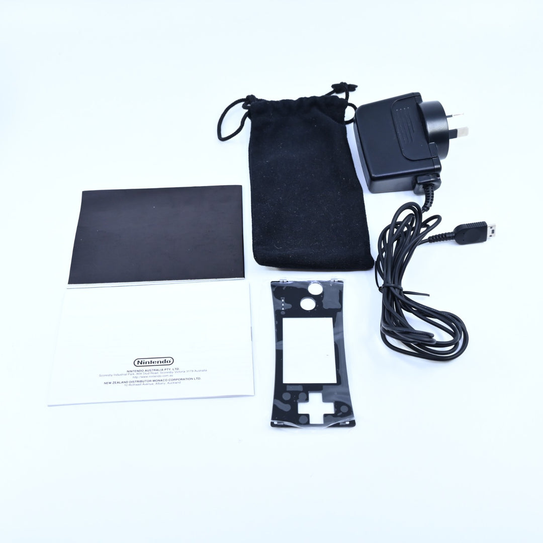 OXY-001 Silver - Nintendo Gameboy Micro Boxed Console - FREE POST!