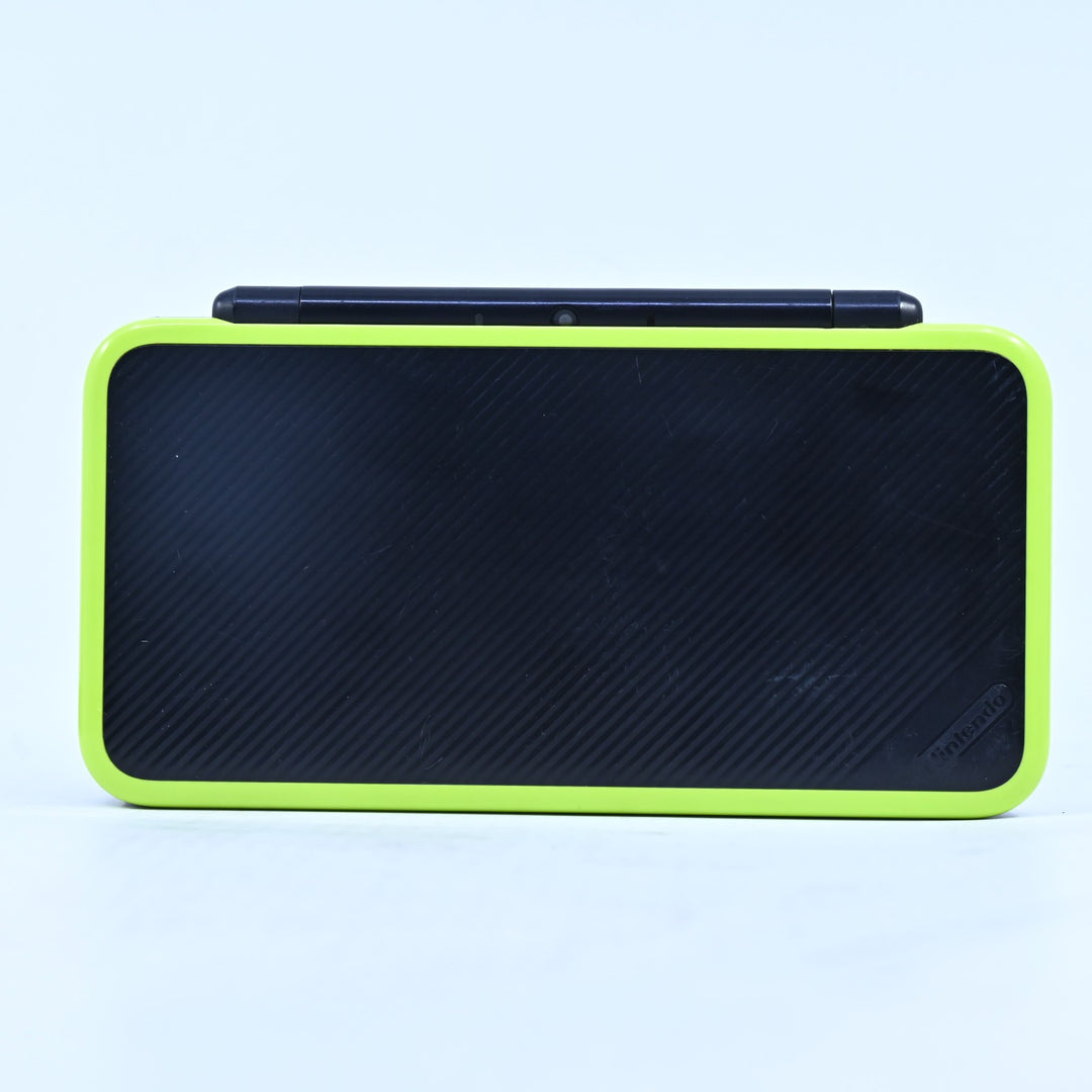 Black / Lime - 'New' Nintendo 2DS LL/XL Console + 64GB MicroSD - Region Free
