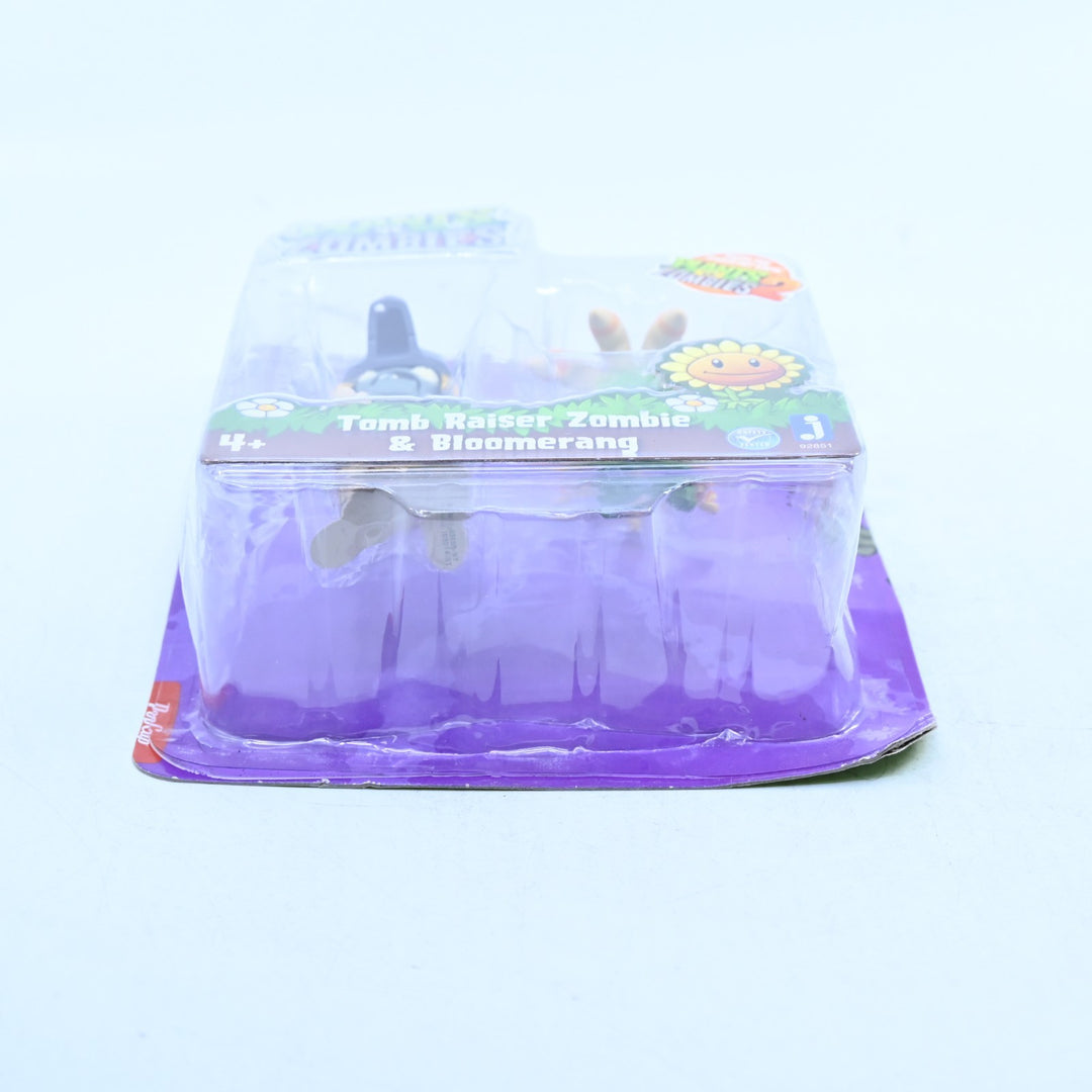 SEALED! Plants Vs Zombies - Tomb Raider Zombie & Bloomerang - Figure / Toy