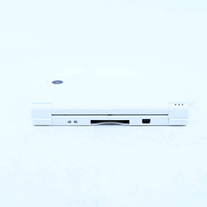 White - Nintendo DSi Console - TWL-001 - Includes 2GB SD - FREE POST!