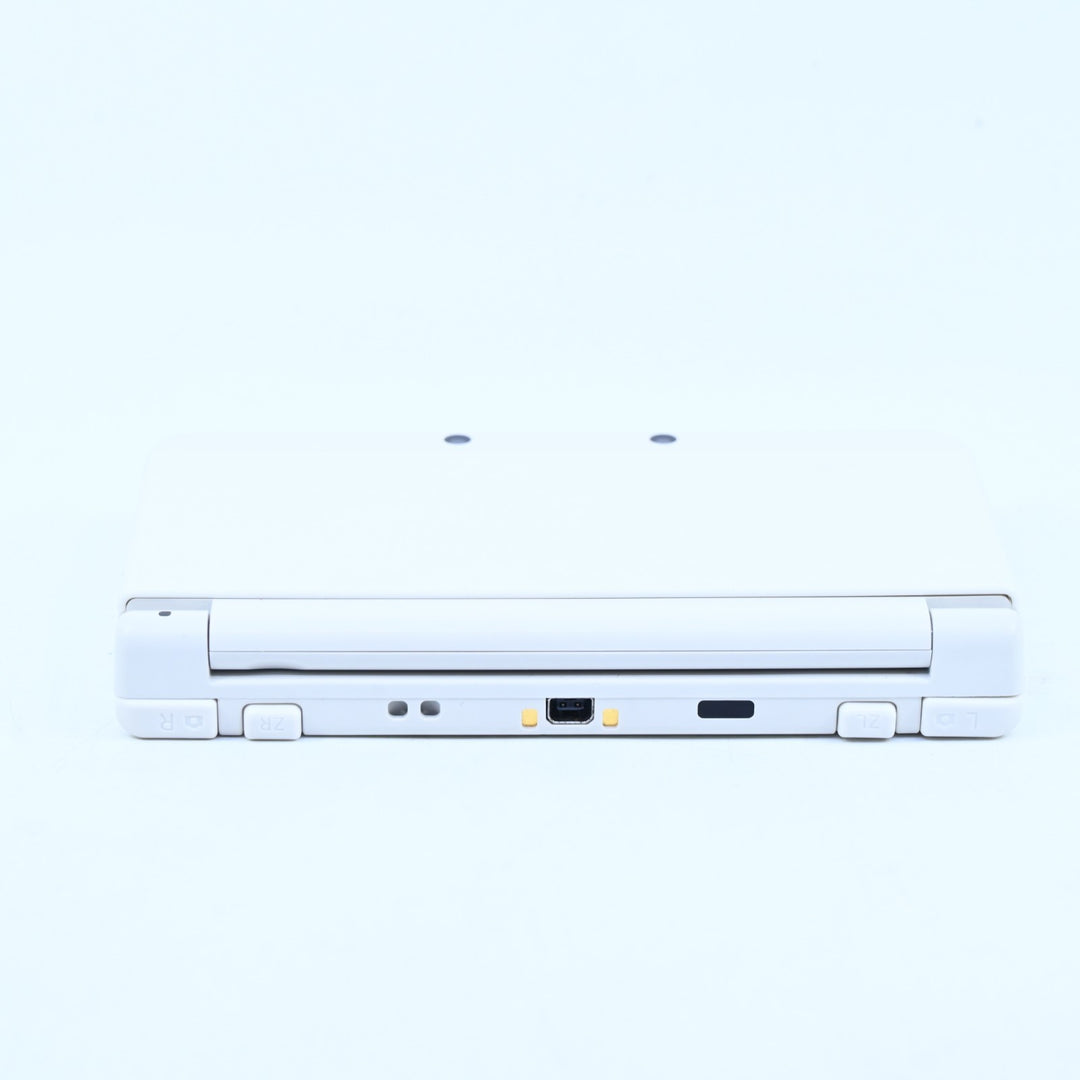 Super Mario White Limited Edition - 'New' Nintendo 3DS Console - PAL - FREE POST