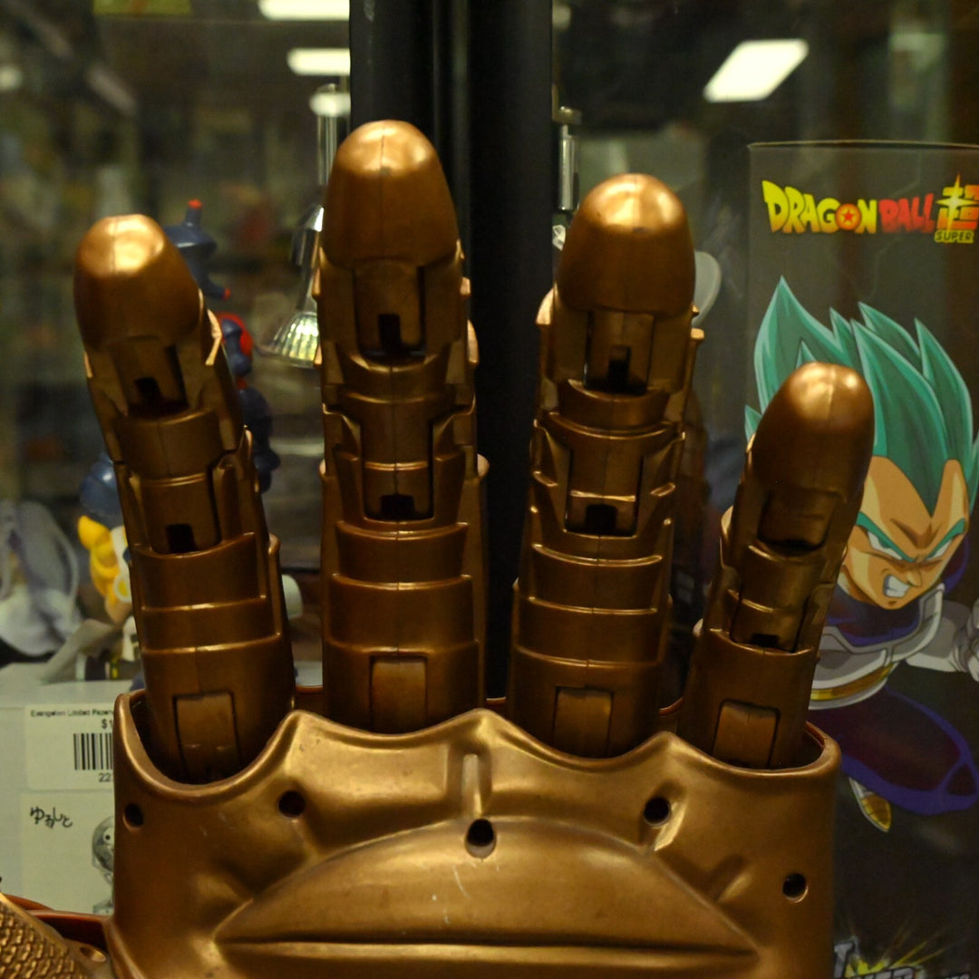 Marvel Legends - Thanos' Infinity Gauntlet Replica - Toy