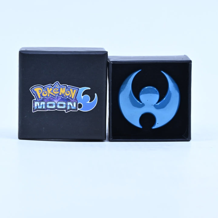 Pokemon Moon Official 3DS Pre-Order Bonus Pin - Boxed 3DS Accessory - Toy