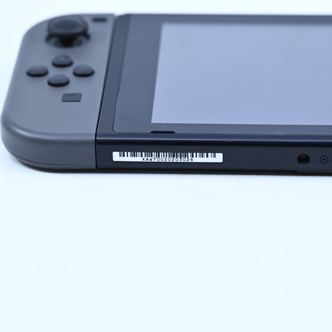 HAC-001 - Grey / Grey - XAW700202 - Nintendo Switch Boxed Console