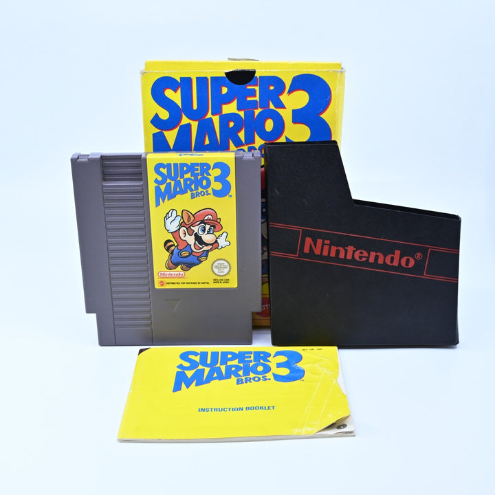 Super Mario Bros. 3 - Nintendo Entertainment System / NES Boxed Game - PAL