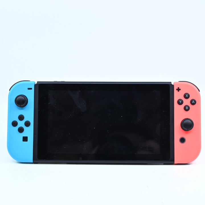 Blue / Red XKW700311 - Nintendo Switch Boxed Console - PAL - FREE POST!