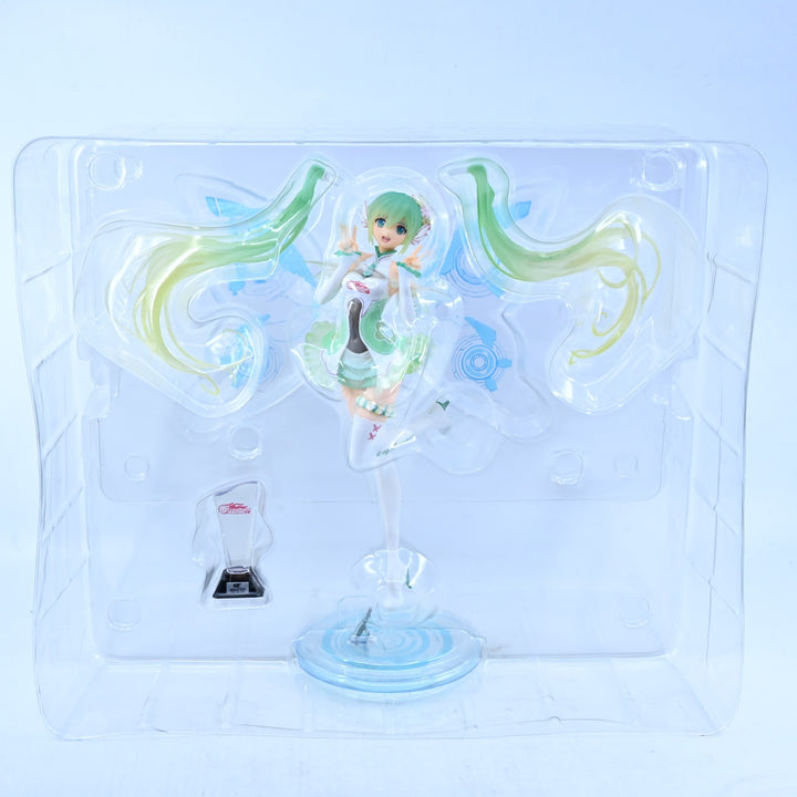 Racing Miku 2017 Ver. - Good Smile Racing GT Project 1/1 Scale - Anime Figure