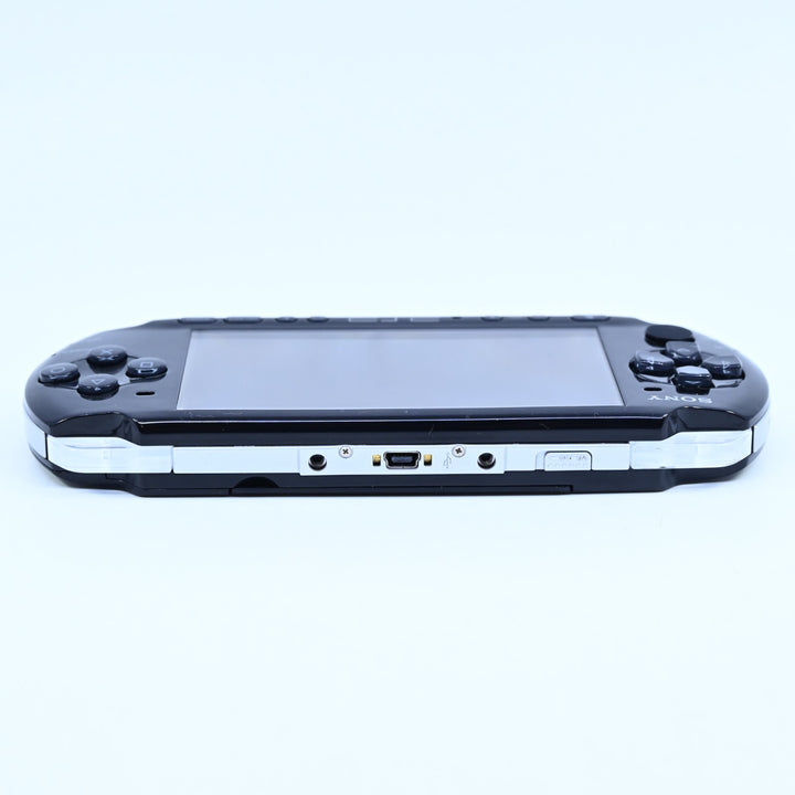 Black Sony PSP Console - PSP-3002 - 3000 + NEW BATTERY! + SD Card - FREE POST!