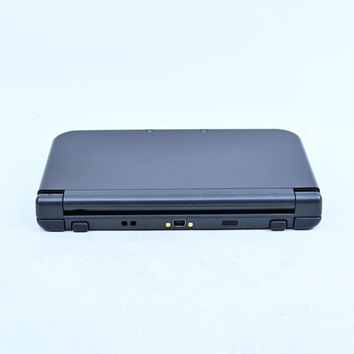 Metallic Black - 'New' Nintendo 3DS Console XL RED-001 - PAL - 4gb card