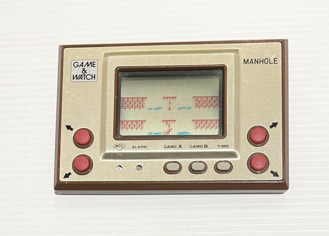 Manhole - Nintendo Game & Watch Boxed Console - FREE POST!