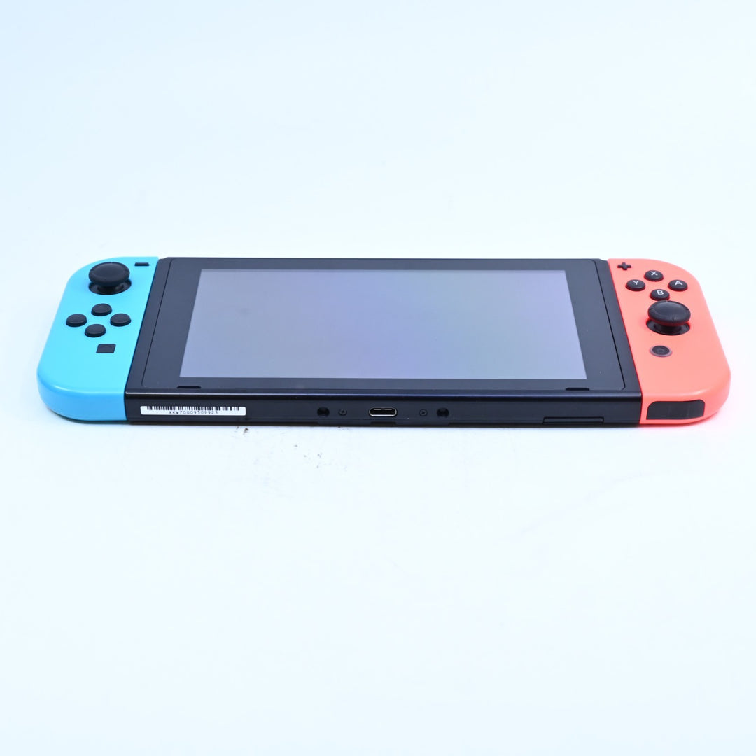 Blue / Red  Nintendo Switch  - Nintendo Switch Boxed Console - PAL
