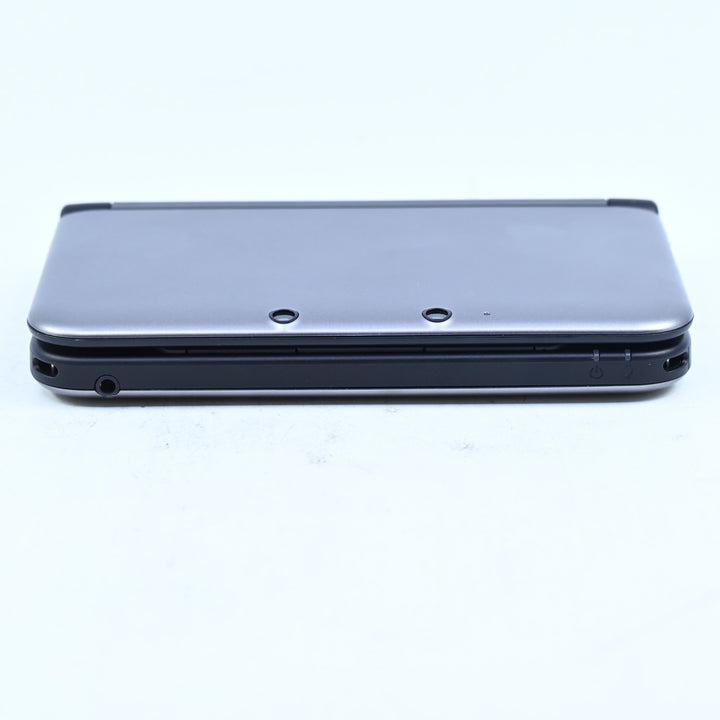 LIKE NEW! Silver / Black - Nintendo 3DS XL Console - SPR-001 - PAL - FREE POST!