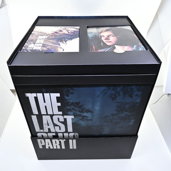 Last of Us Part II - Collector's Edition Ellie Statue - Figure + Box + Firefly