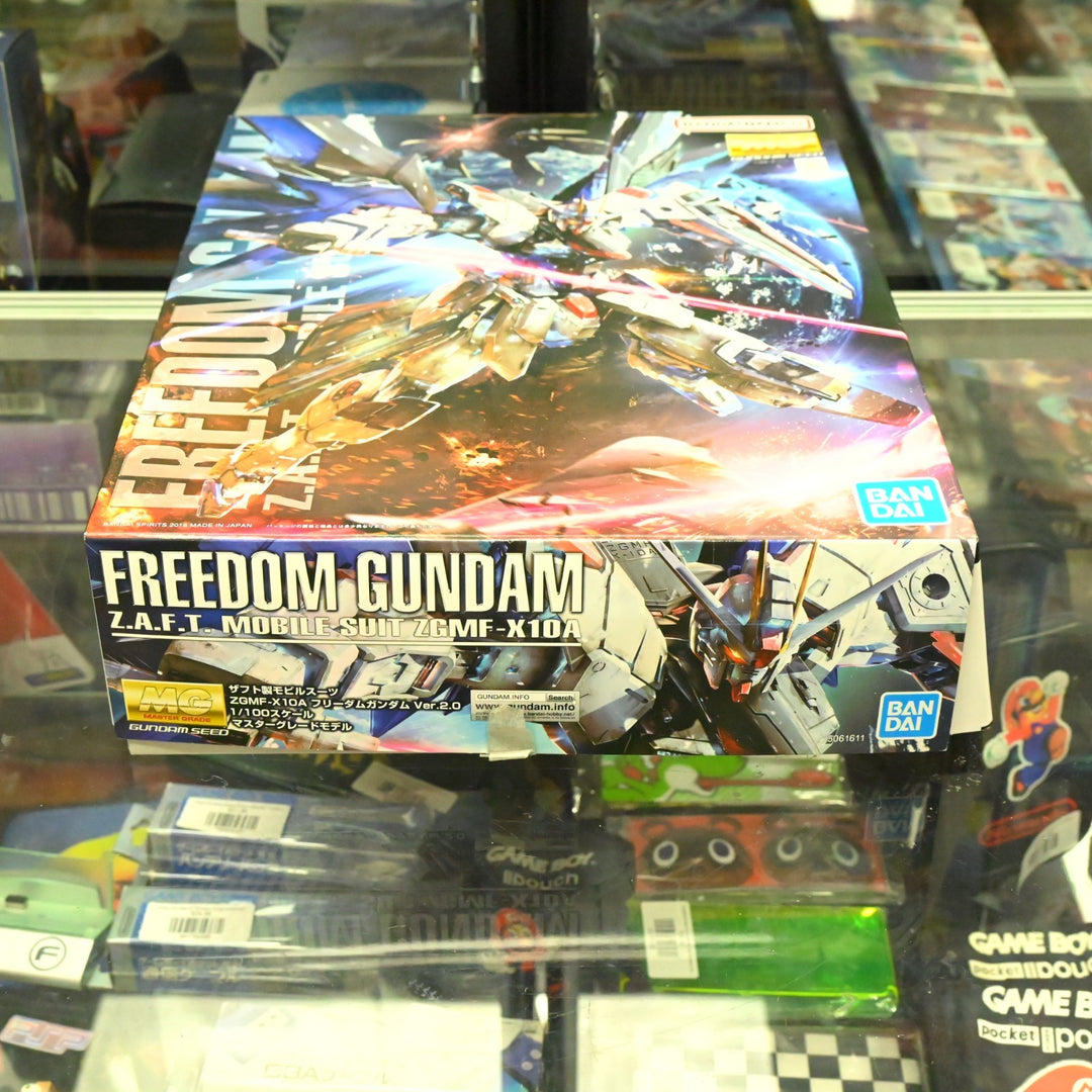 Gundam SEED 1/100 MG Freedom Gundam ZGMF-X10A - Gundam Kit