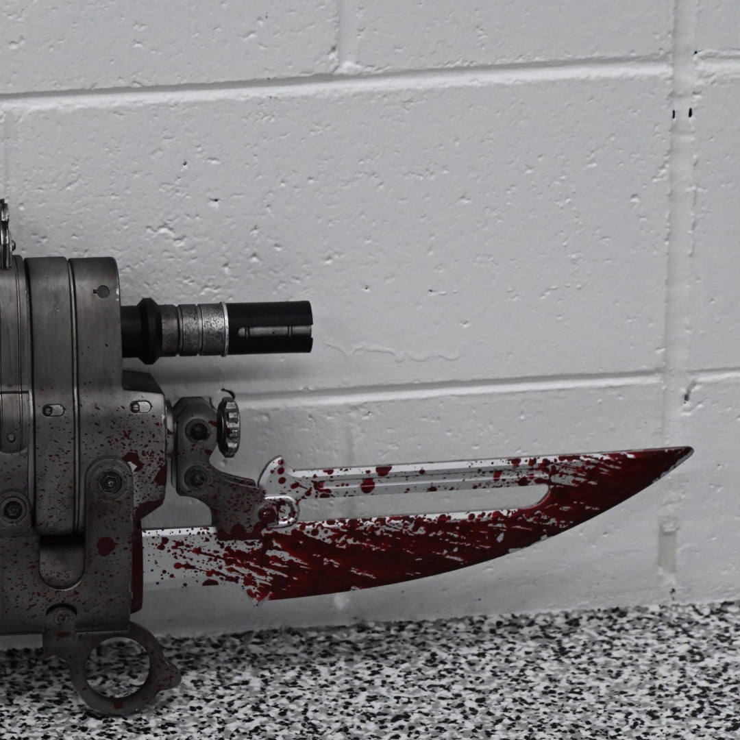Retro Lancer Replica - Gears of War 3 - 1:1 Scale - Video Game Collectable / Toy