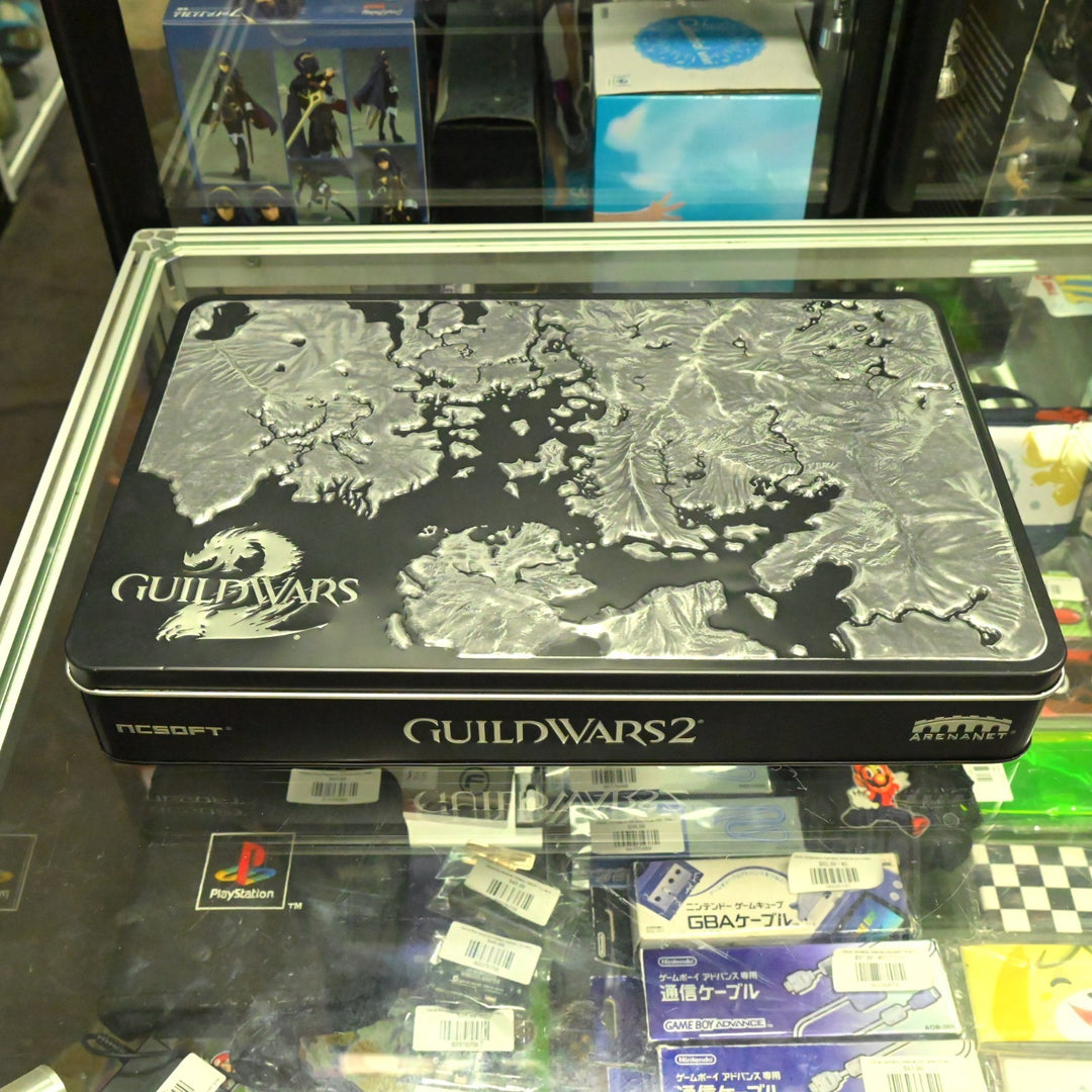 AS NEW! Guild Wars 2 Collectors Edition - PC Game / Figure