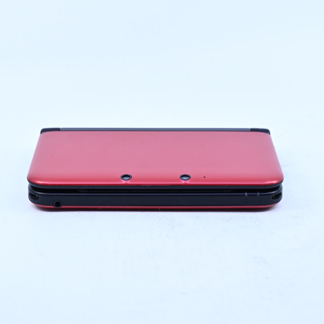 Red / Black Nintendo 3DS Console XL - SPR-001(EUR) + 4GB SD Card - PAL FREE POST
