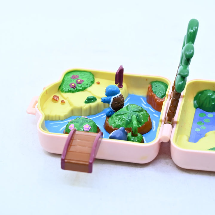 Seafoam Island - Vintage 1997 Polly Pocket Play Set - Squirtle & Poliwhirl - Toy
