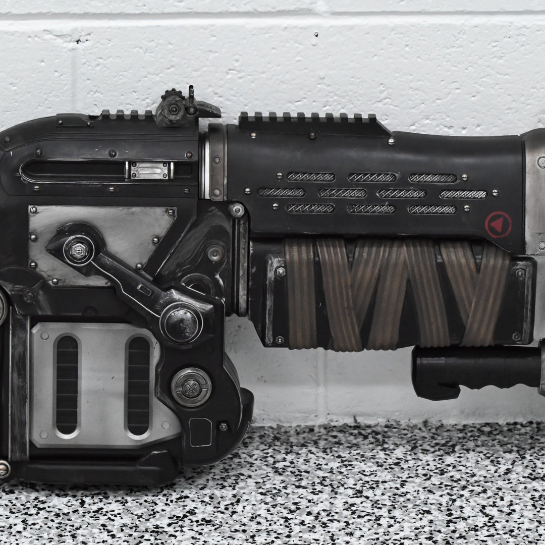 Retro Lancer Replica - Gears of War 3 - 1:1 Scale - Video Game Collectable / Toy