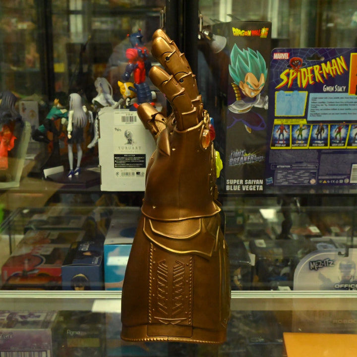 Marvel Legends - Thanos' Infinity Gauntlet Replica - Toy