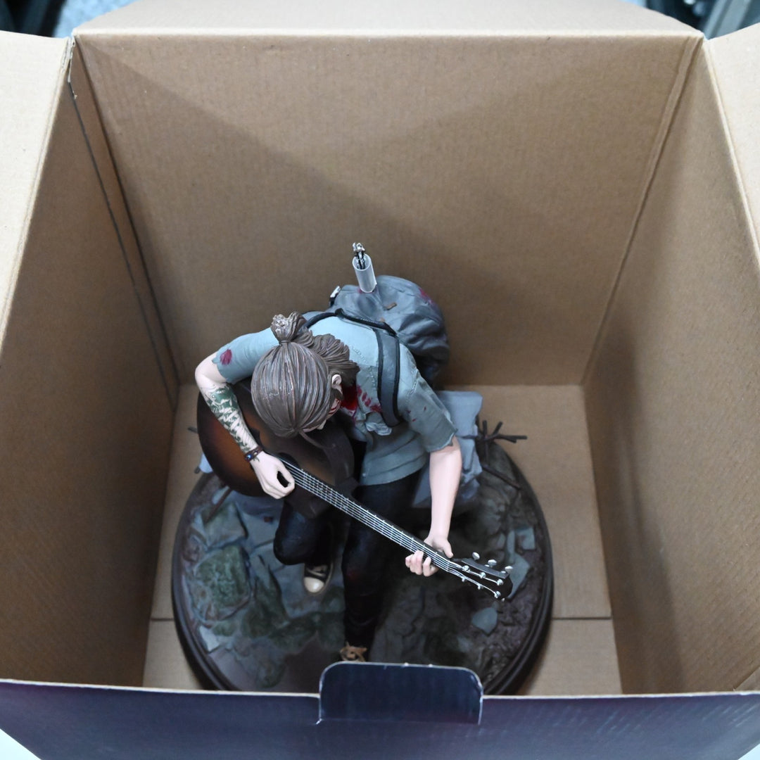 Last of Us Part II - Collector's Edition Ellie Statue - Figure Boxed
