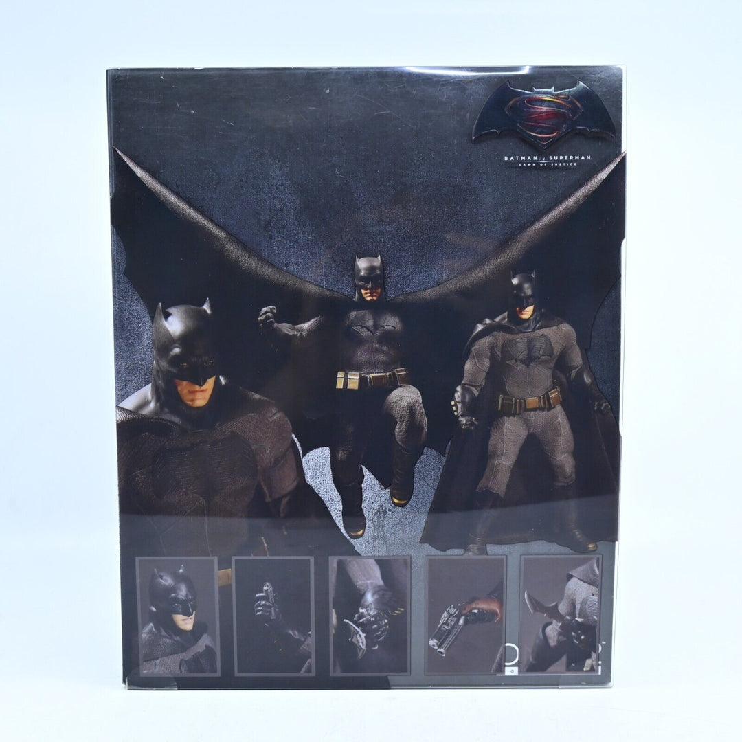 Batman - Batman v Superman: Dawn of Justice - 2016 Mezco One: 12 Collective Toy