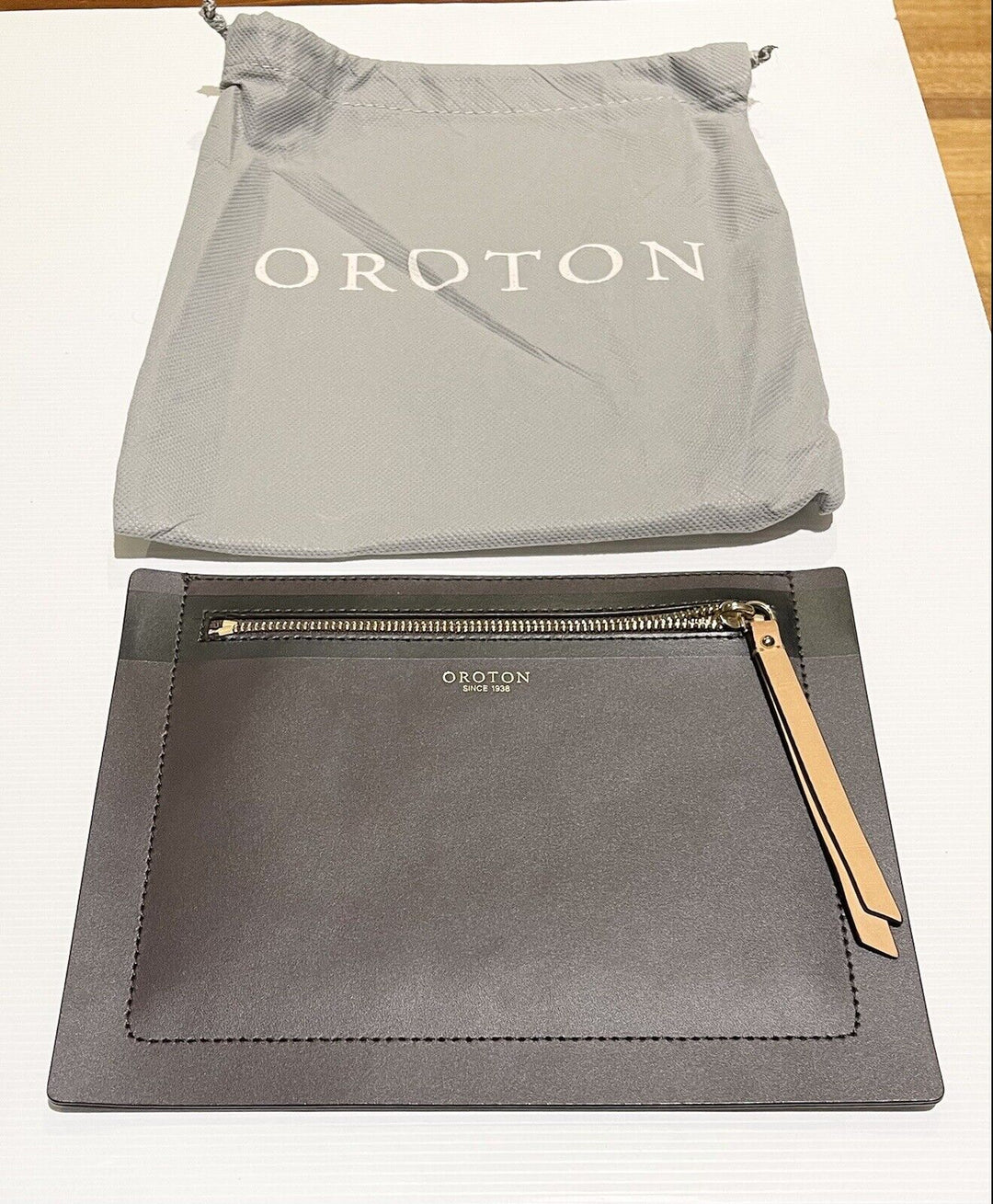 AS NEW! Oroton Genuine Leather Womens Designer Wallet / Bag Purse - FREE POST!