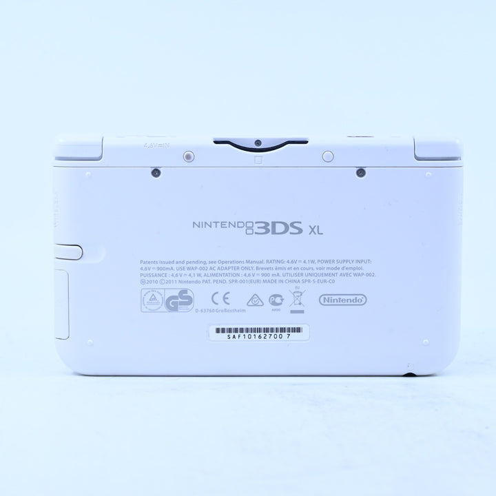 White Nintendo 3DS Console XL - SPR-001(EUR) - PAL + 4GB SD Card