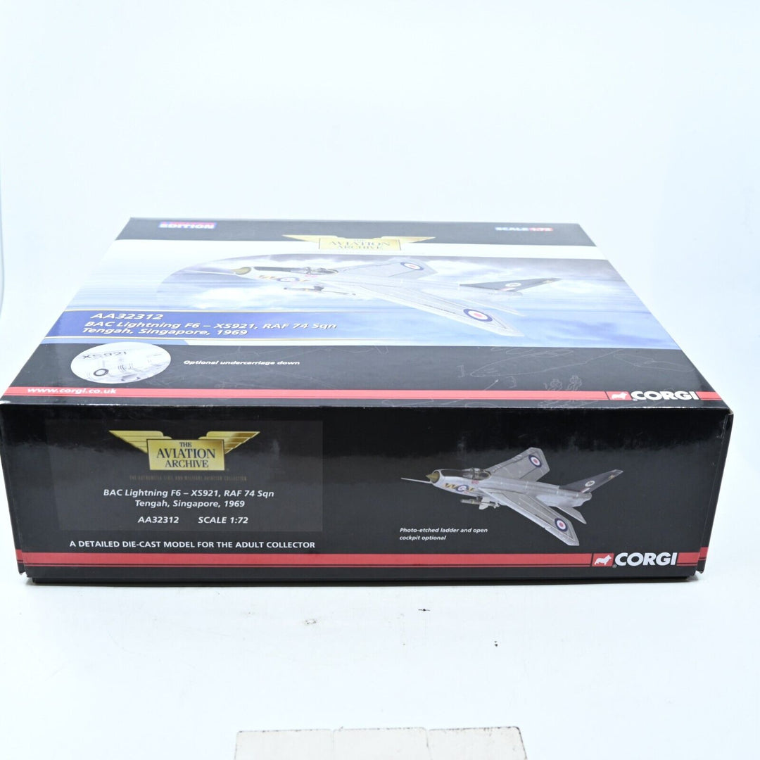 Corgi Aviation 1:72 BAC Lightning F6 XS921, RAF 74 SQN AA32312 - Plane