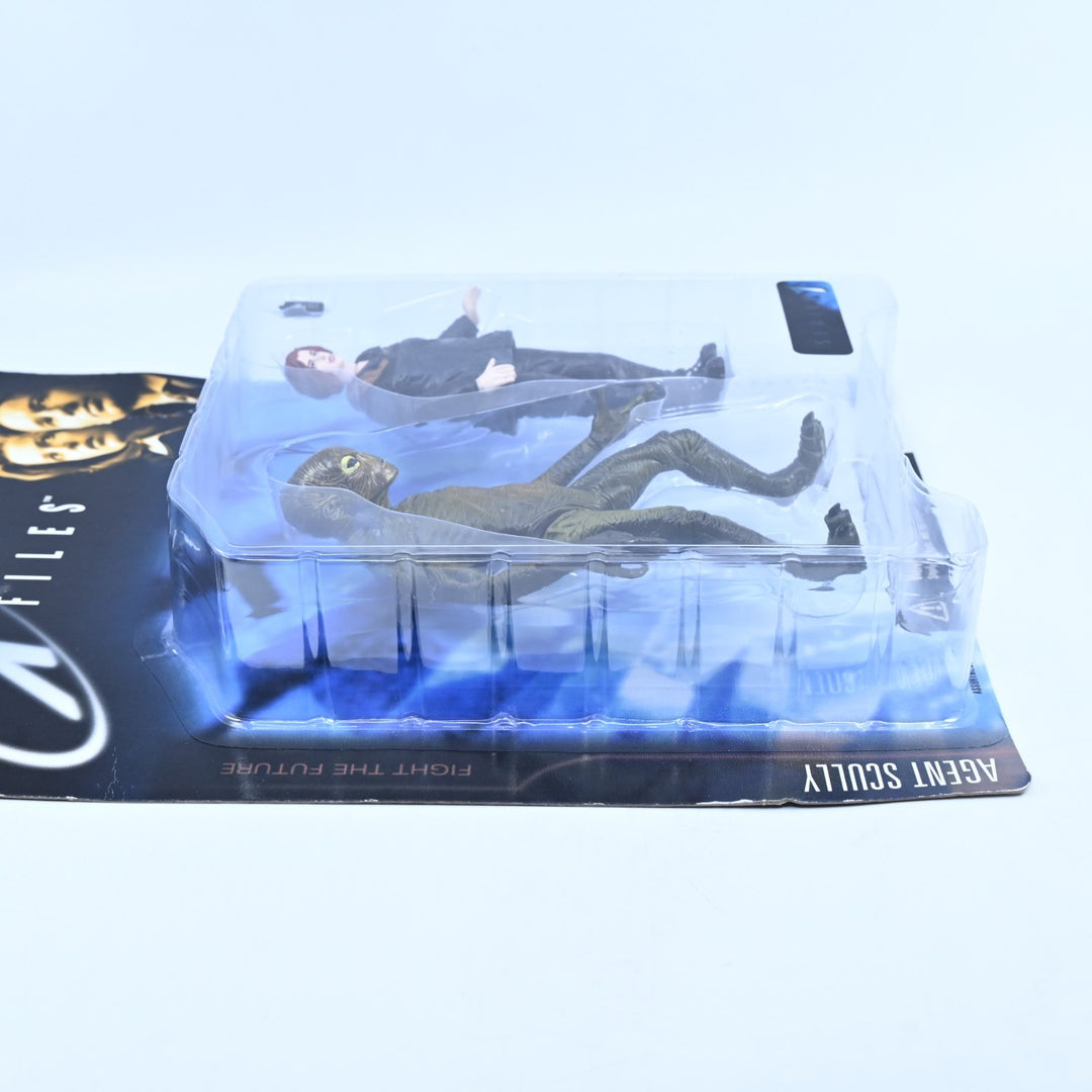 SEALED! The X-Files Series 1 Figure - Agent Scully With Alien - Action Figure