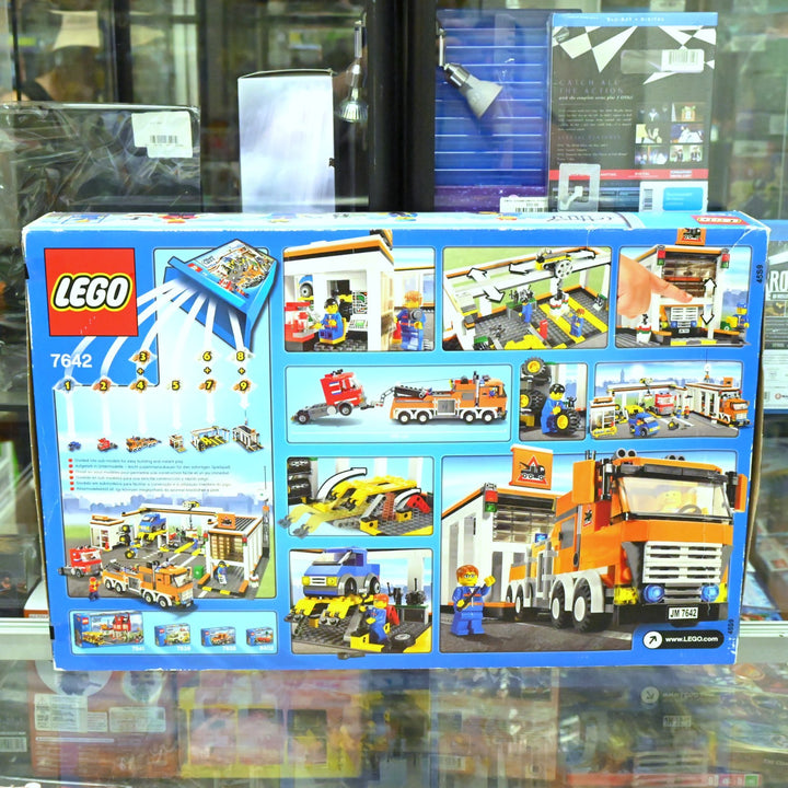 SEALED! LEGO 7642 Lego City - Garage - Toy