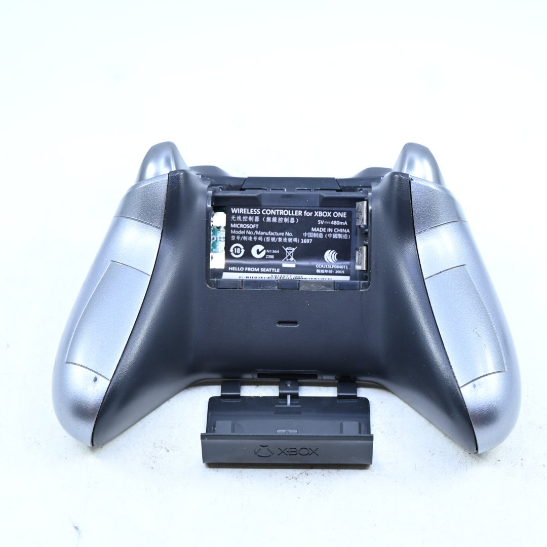 Halo 5 Guardians Limited Edition 1TB with Controller - Xbox One Console - PAL