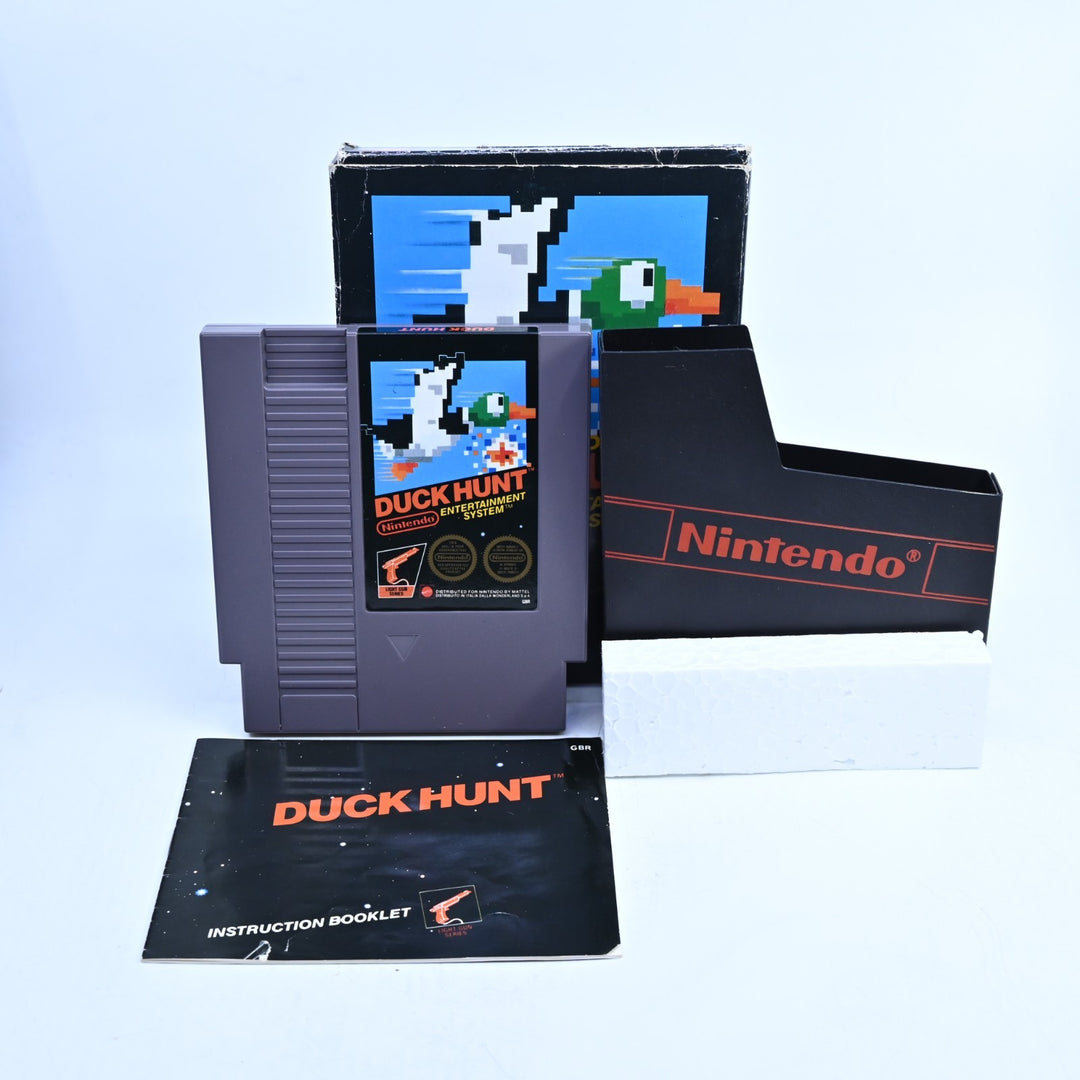 Duck Hunt - 5 Screw - NES Boxed Game + Manual - PAL - FREE POST!
