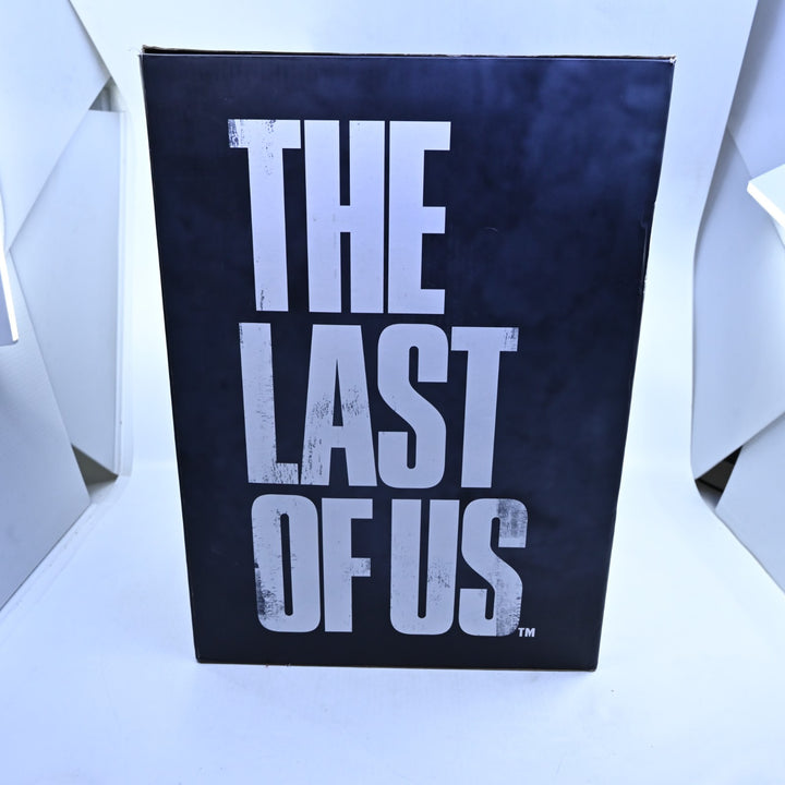 The Last of Us Post Pandemic Joel & Ellie Collector's Edition - Boxed Figure