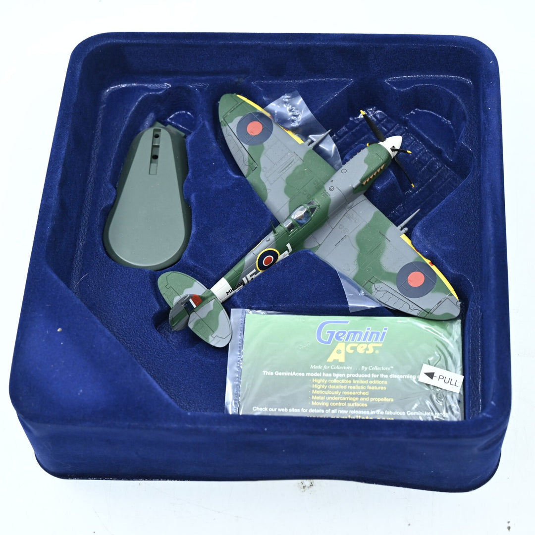 Gemini Aces 1:72 Supermarine Spitfire Mk.IXe 141 Wing (Canada) GARAF1001 - Plane