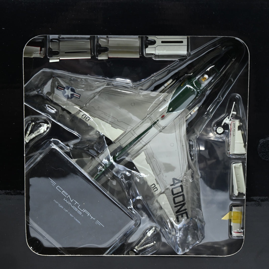 Century Wings 1:72 A-7E Corsair II "Fist of the Fleet" 589315 - Die Cast Plane