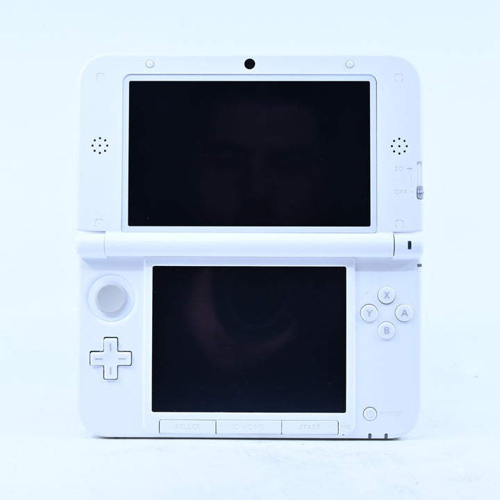 White Nintendo 3DS Console XL - SPR-001(EUR) - PAL + 4GB SD Card