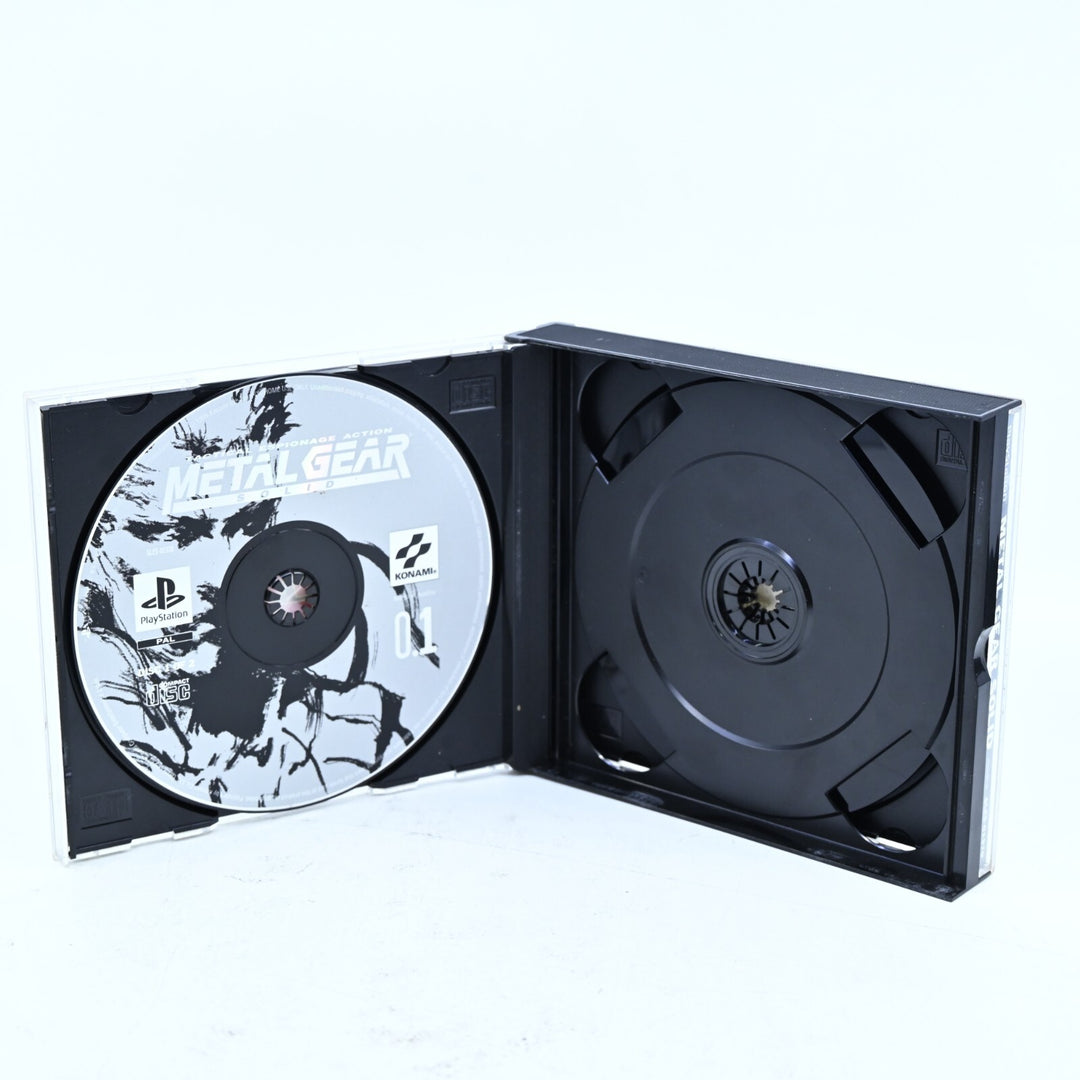 Metal Gear Solid - Sony Playstation 1 / PS1 Game + Manual - PAL - MINT DISC!