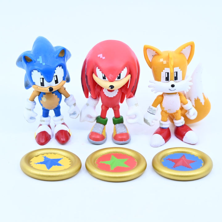 Pixelated Classic Sonic Knuckles & Tails - Tomy 3-Pack - Figures