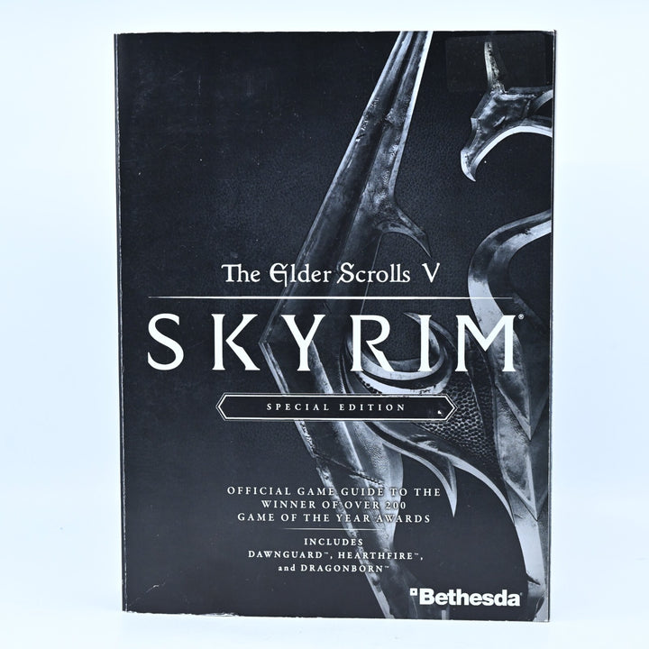 The Elder Scrolls V: Skyrim Special Edition Guide Book