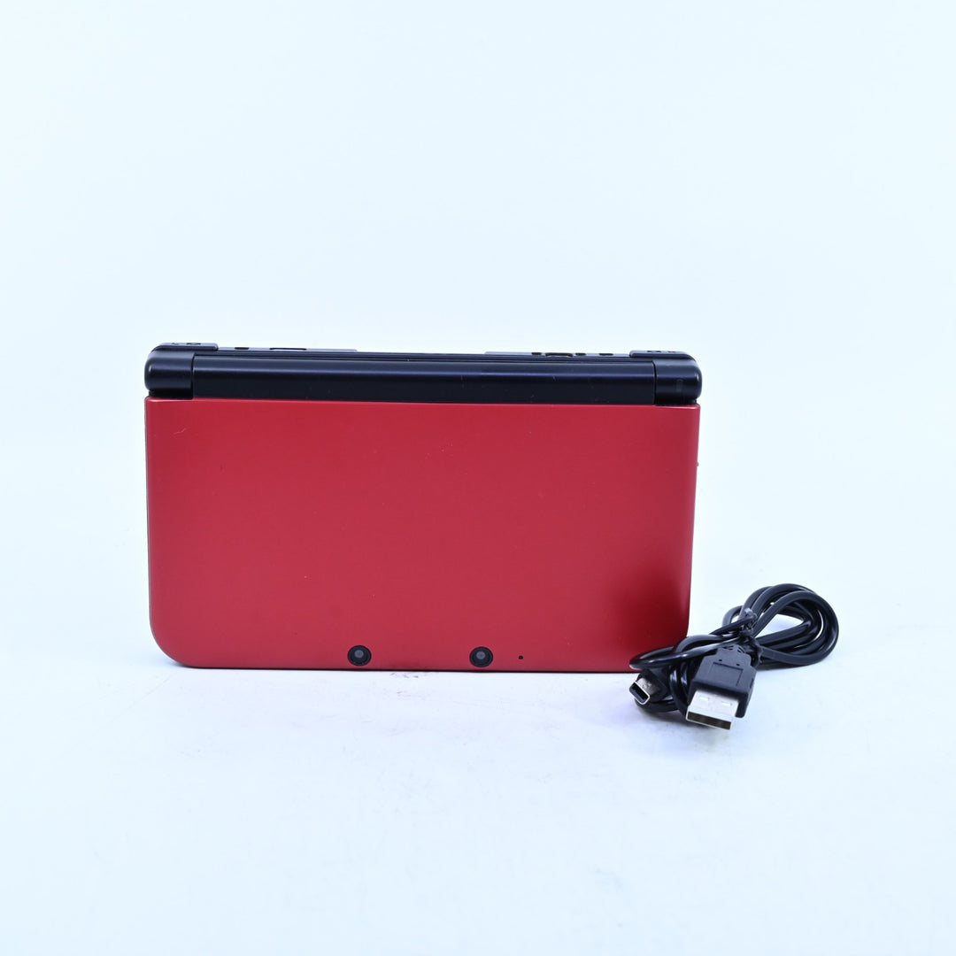 Red / Black Nintendo 3DS Console XL - SPR-001(EUR) + 4GB SD Card - PAL FREE POST