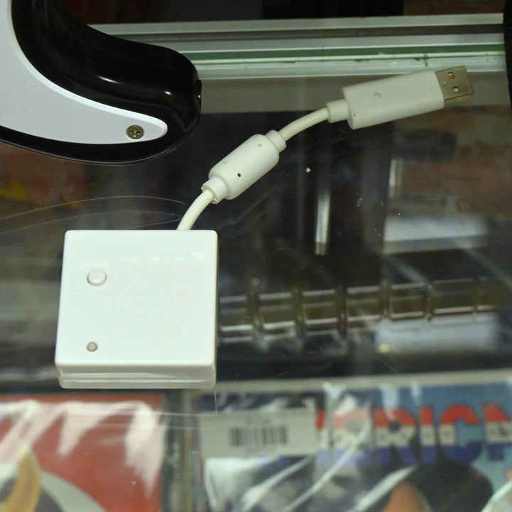 RockBand Fender Stratocaster Harmonix Wireless Guitar + Dongle - Wii Accessory