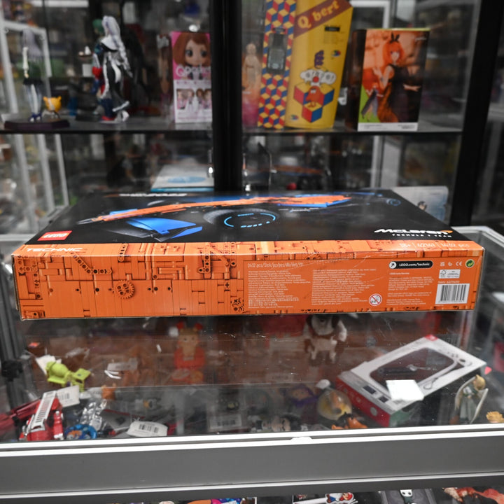 SEALED! - LEGO 42141 Technic Formula 1 McLaren - Race Car Model