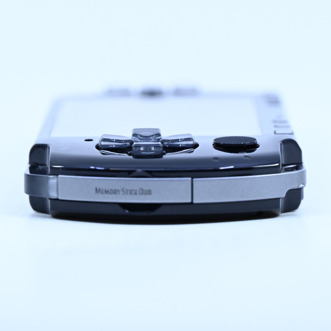 Gran Turismo Edition - Sony PSP Console - PSP-3002 - PSP-3000 NEW BATTERY + Card