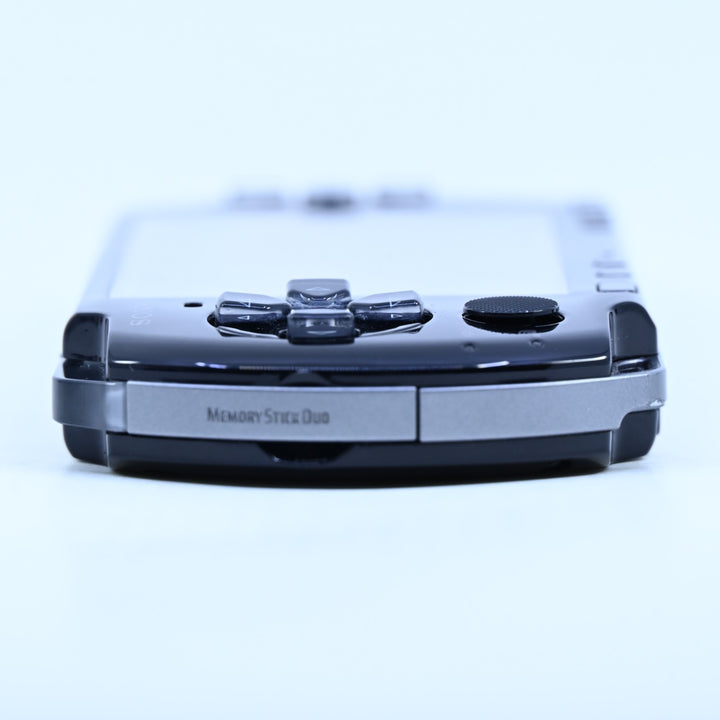Gran Turismo Edition - Sony PSP Console - PSP-3002 - PSP-3000 NEW BATTERY + Card