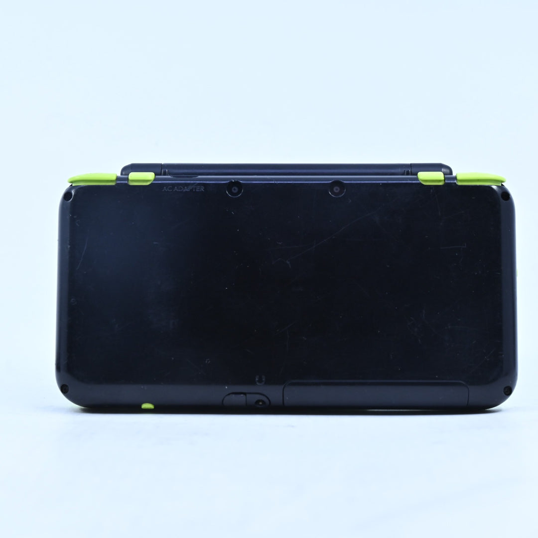 Black / Lime - 'New' Nintendo 2DS LL/XL Console + 64GB MicroSD - Region Free