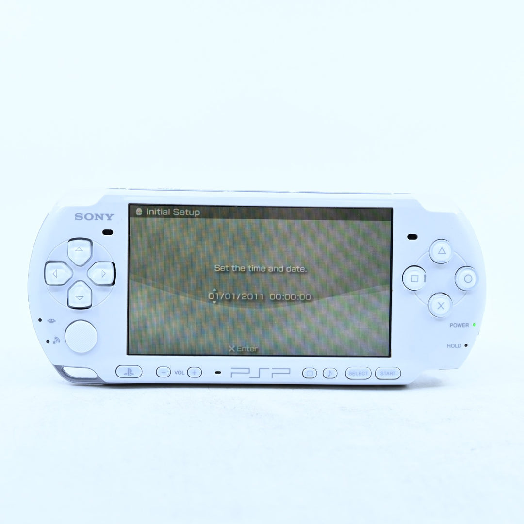 White Rebuilt + IPS Screen - Sony PSP Console - PSP-3000 + NEW BATTERY!