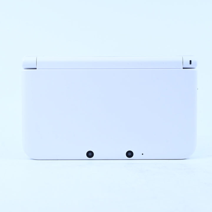 White Nintendo 3DS Console XL - SPR-001(EUR) - PAL + 4GB SD Card